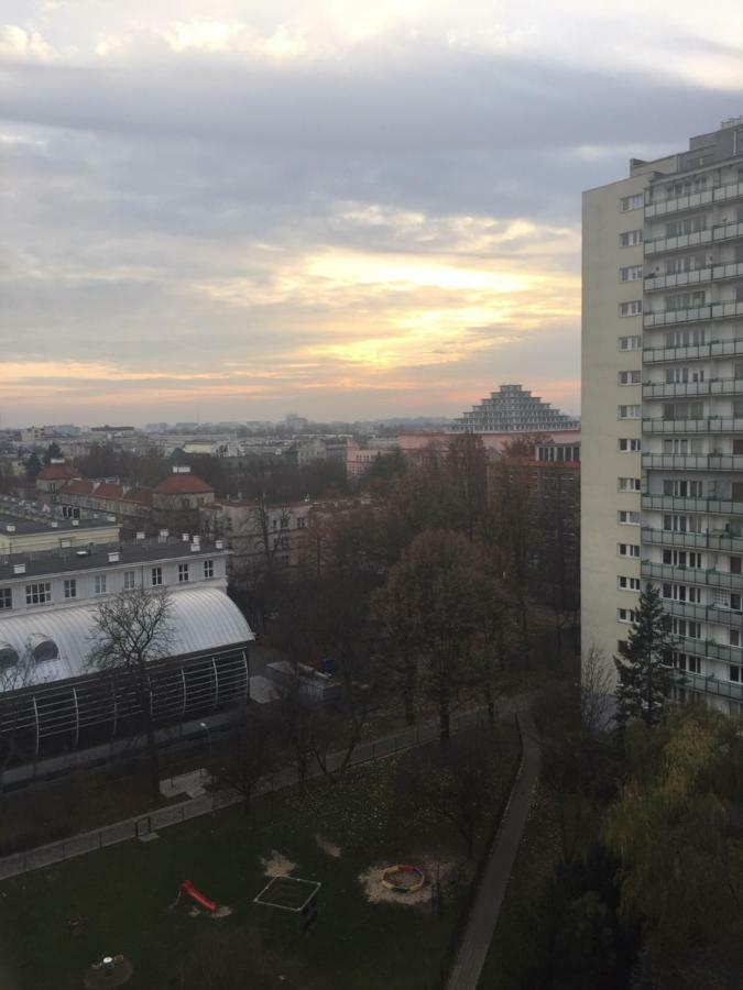 Апартаменты Apartament Metro Pole Mokotowskie II Варшава Экстерьер фото